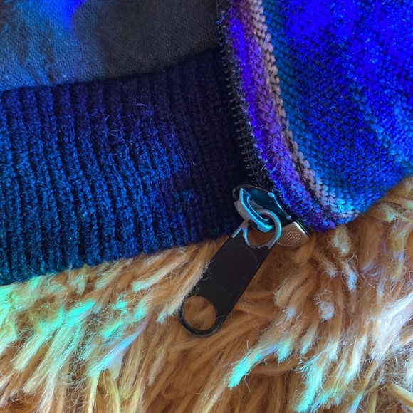 Vibrant Zippered Jacket - Picture 3 of 5